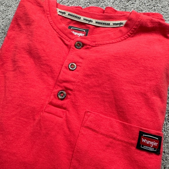 Wrangler Men's Medium Workwear Short Sleeve Red T-shirt Pocket - Picture 1 of 5